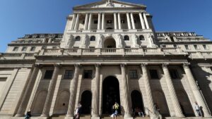 Bank of England maintains interest rate at 5.25%