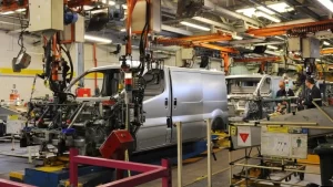 Vauxhall to build electric vans at Luton plant from 2025