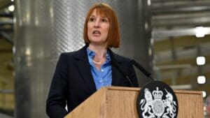 Lobby group urges Rachel Reeves to rethink non-dom tax hike to prevent &hellip;