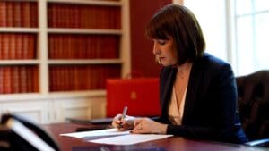 IMF urges Rachel Reeves to raise taxes and rein in spending to stabili &hellip;