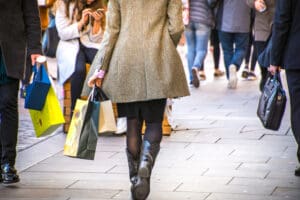 UK Christmas shopping rebounds with higher spending on high street and &hellip;