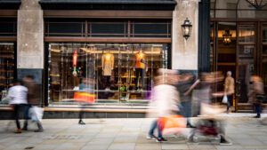 UK consumer confidence plunges to lowest level since 2022 amid global  &hellip;