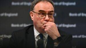 Bank of England cuts interest rates to 4% in historic two-round vote a &hellip;